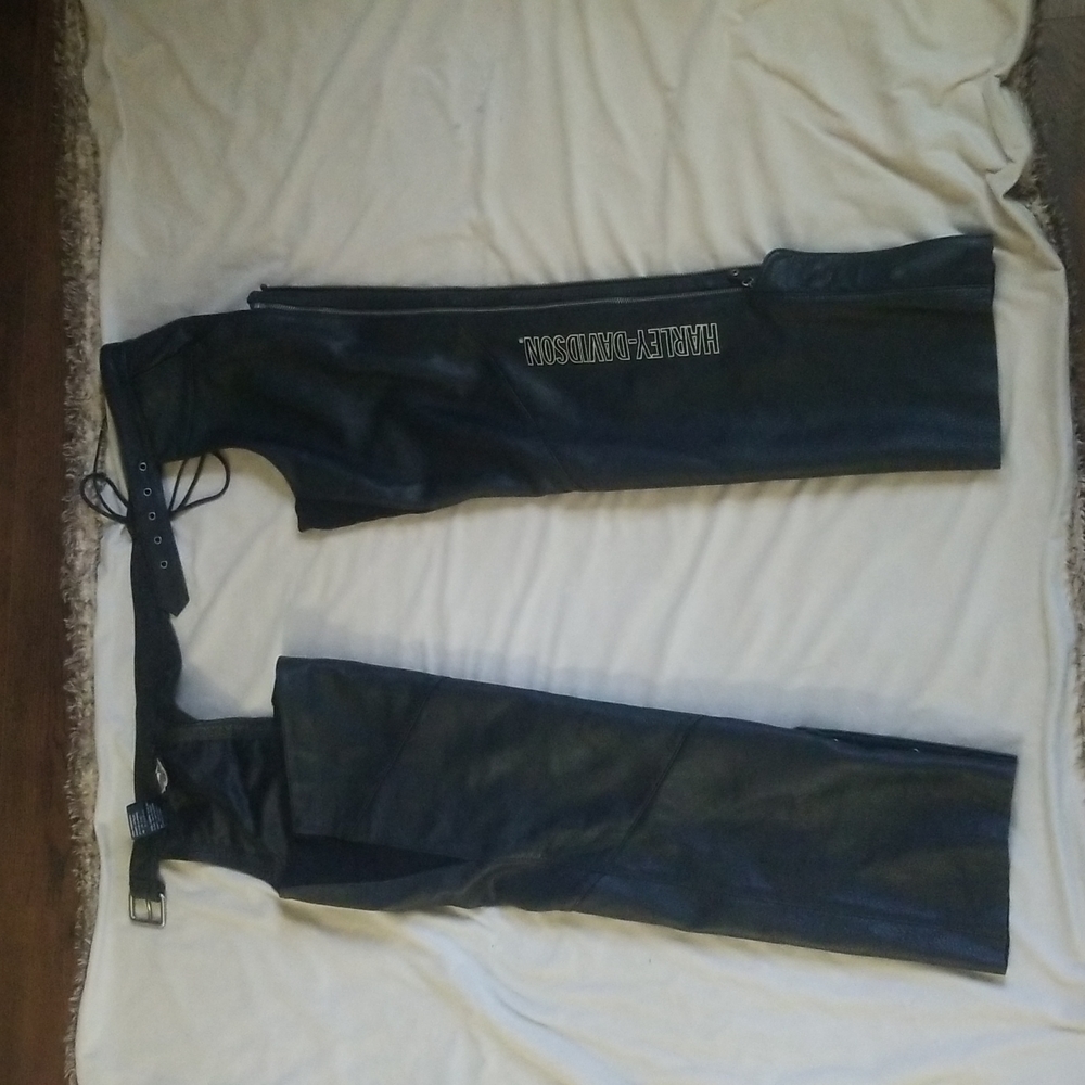 Harley-Davidson Black Leather Large  Mens Chaps
